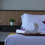 The Sr Residence