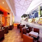 White Peach Hotel