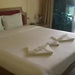 Ricos Bungalows Kata