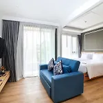 Aristo 2 Beach Front - By Holy Cow 712