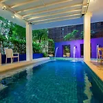 Moxi Boutique Hotel