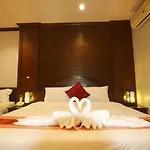 Baan Veerakit Hotel