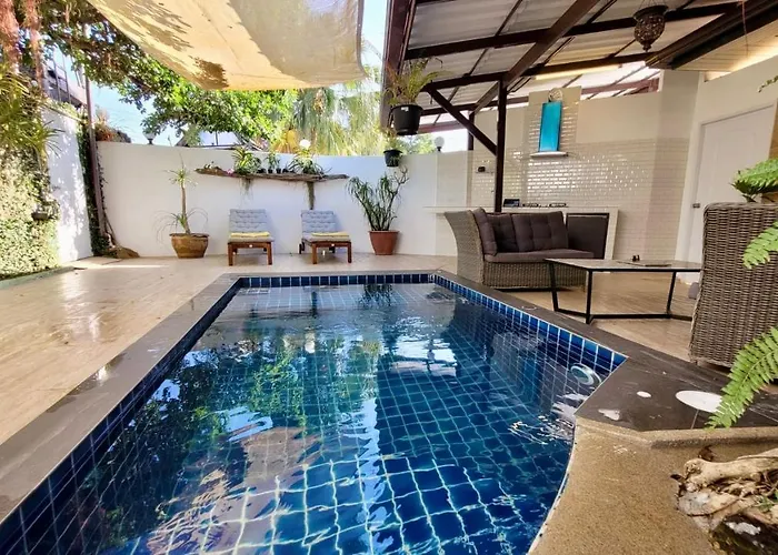 Sunshine Guesthouse And Diving School