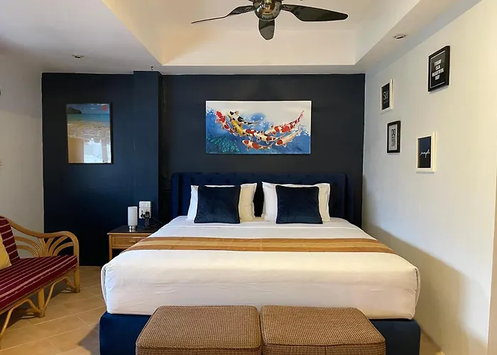 Summer Breeze Hotel