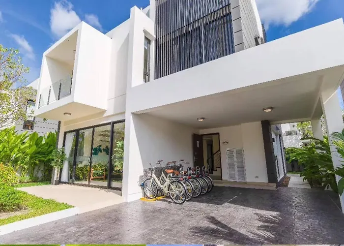 Beautiful 5 Bedroom Villa In Laguna Bangtao, Free Shuttle Bus To Beach