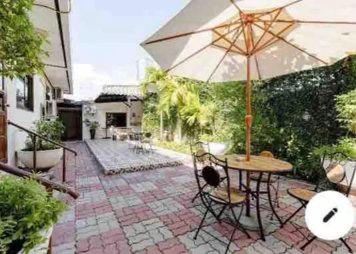 Summer House,Shared Pool, Private Bathroom And Kitchen