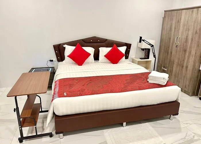 Pr Room For Rent