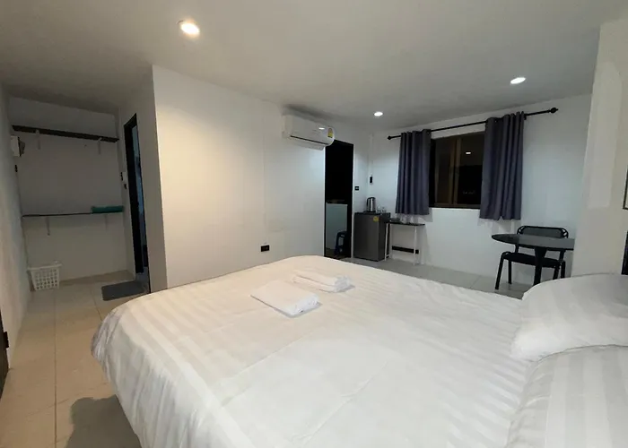 Patong Canal Villa 201