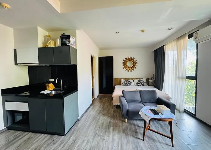 Patong City-Center Pool Cozy Condo