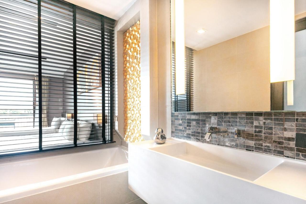 With Hot Tub Bath In Front Pa Tong 3*
