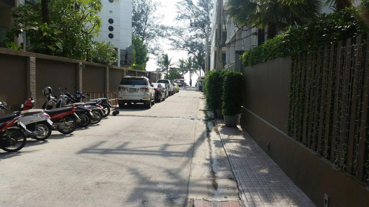 Patong Beachfront 2 Mins Walk To Whitebeach Guest house 3*