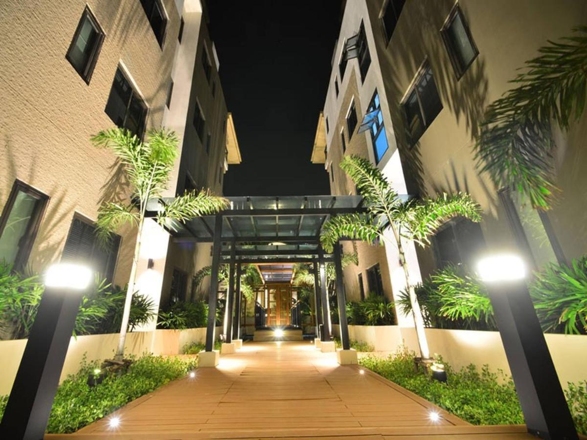 Patong Beachfront 2 Mins Walk To Whitebeach Guest house 3*