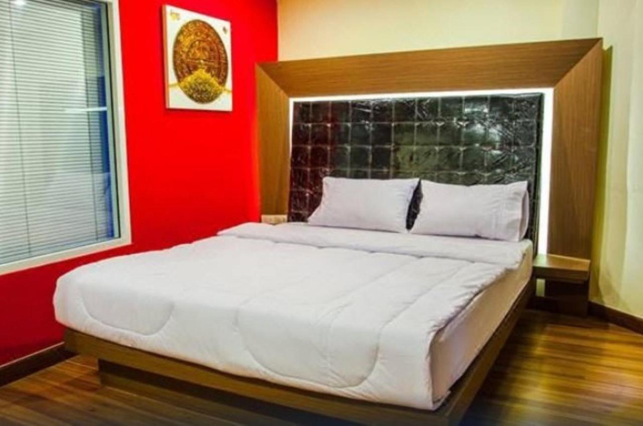Hotel Oyo 75311 Bed One 2*