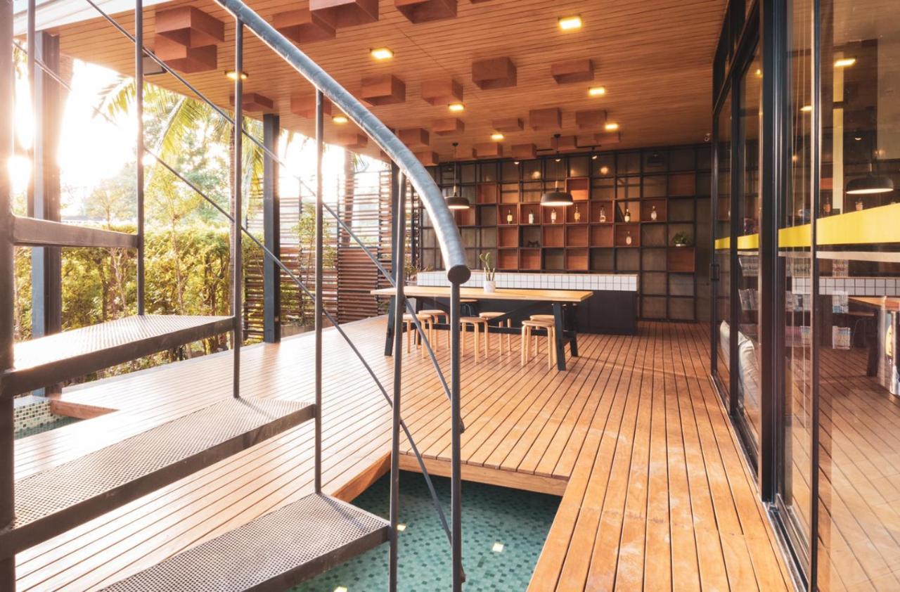 Book A Bed Poshtel - Sha