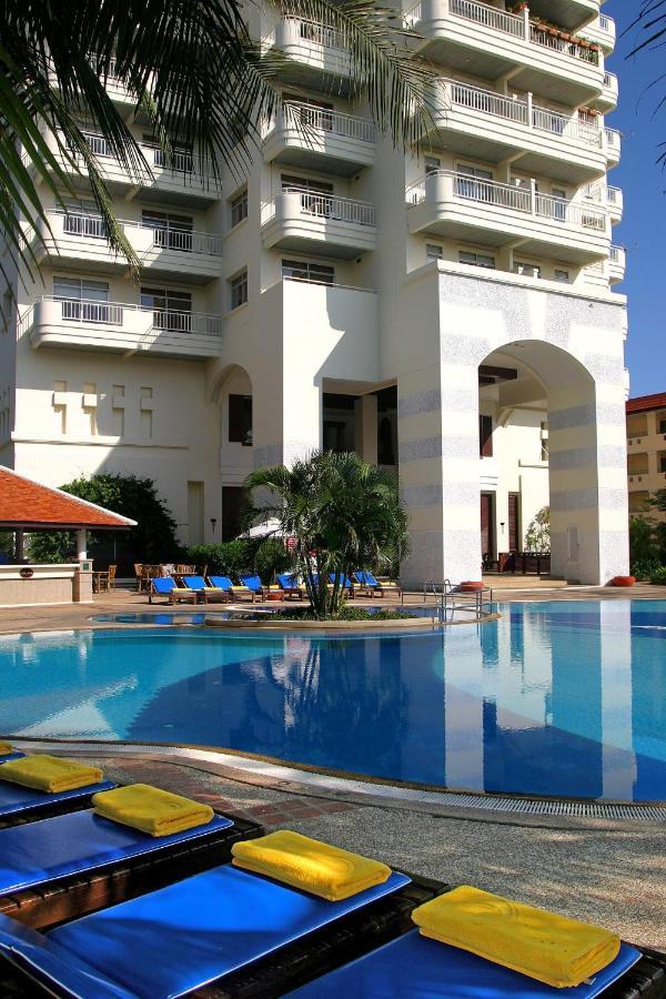 Hotel Waterfront Phuket By Centara 4*