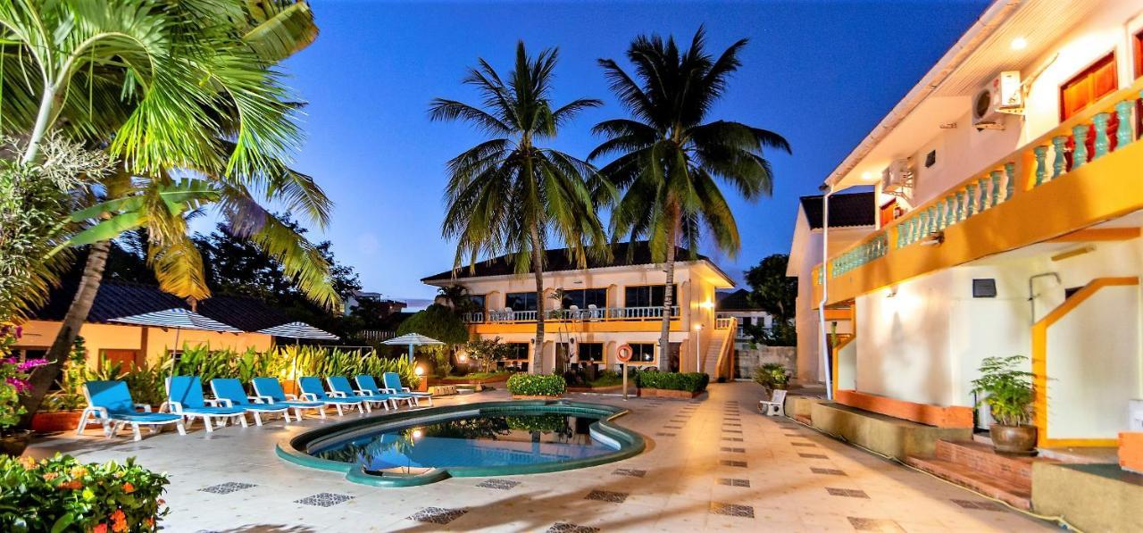 Coconut Hotel