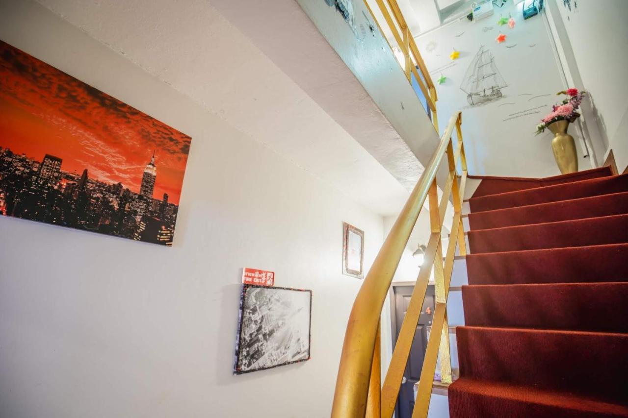 Menulis Coolly House Patong