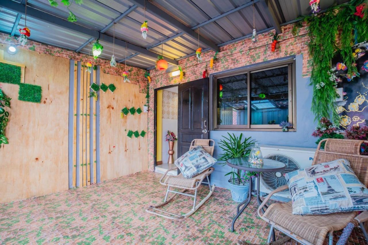 Menulis Coolly House 3*