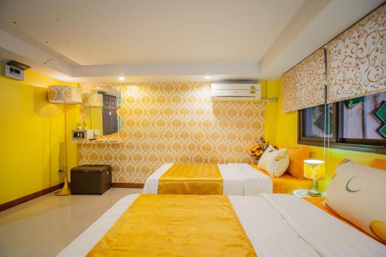 Menulis Coolly House Bed & Breakfast