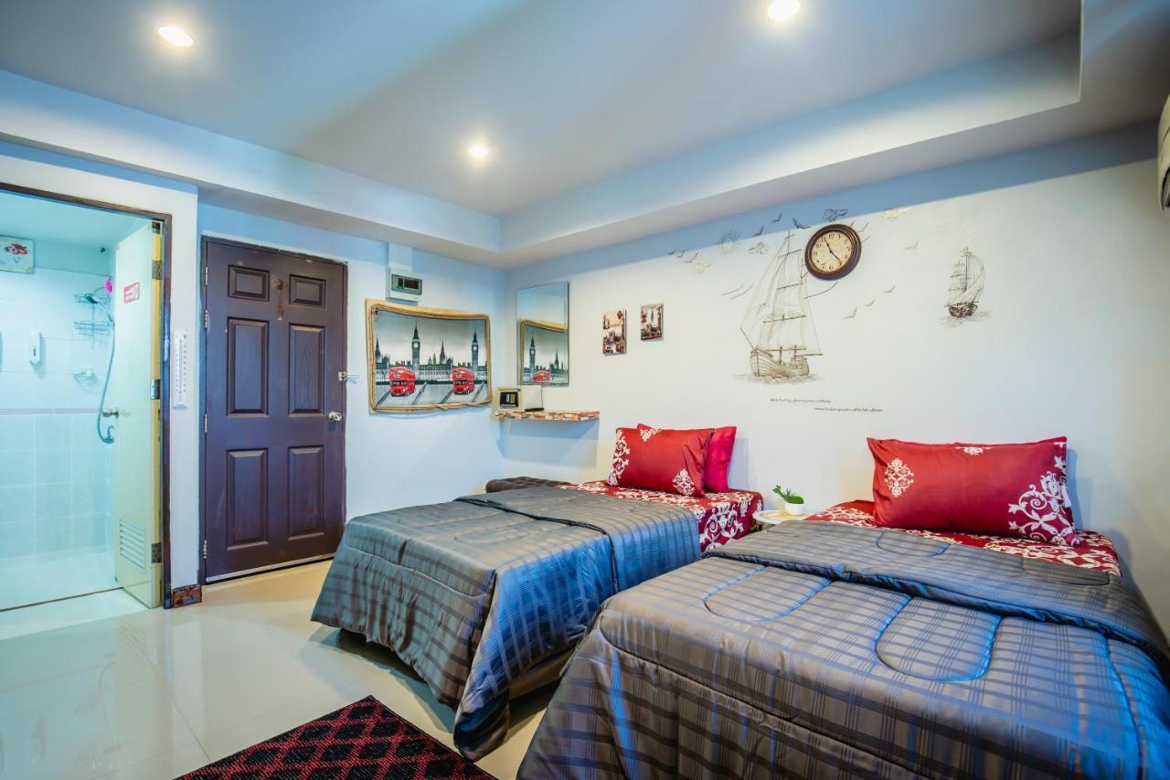 Menulis Coolly House Bed & Breakfast