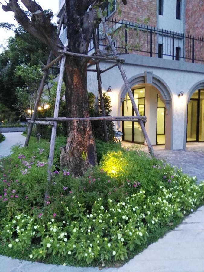 The At The Title Residencies Naiyang *