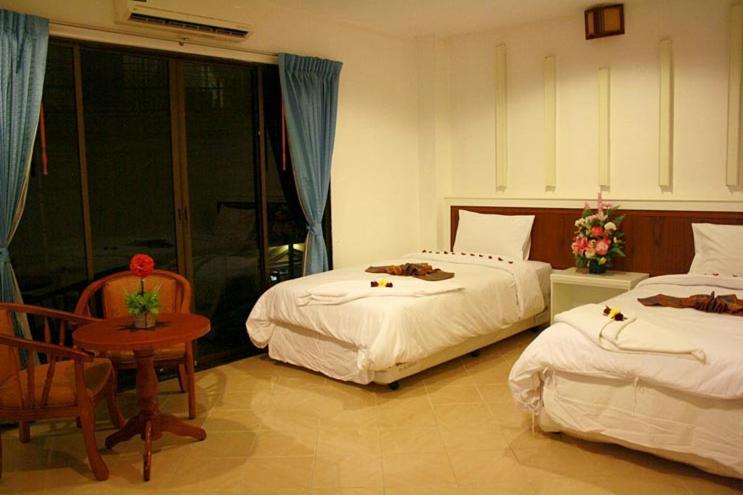 Hotel Triple Rund Place 2*