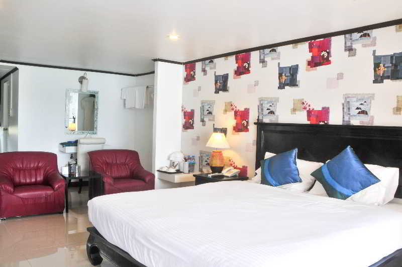 Hotel Patong Swiss Front Phuket