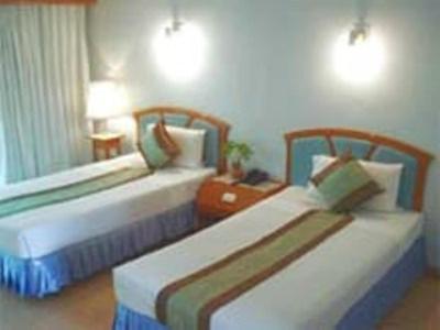 Phuket Golden - Sha Extra Inn 2*