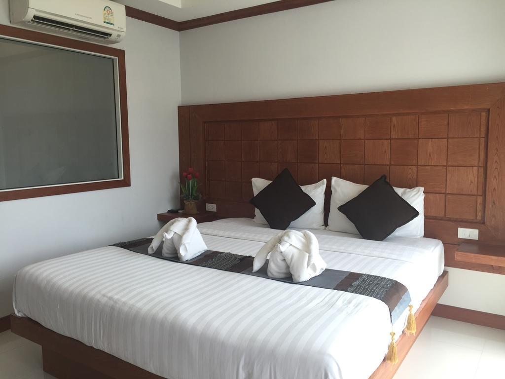 Thira Hotel