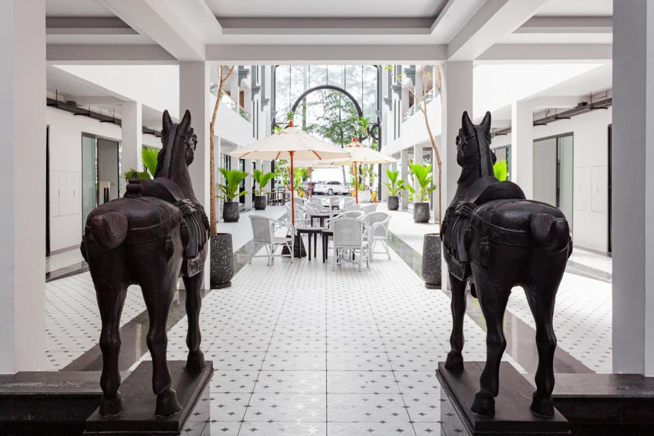 Hotel Anona Beachfront Phuket Resort-sha Extra 4*