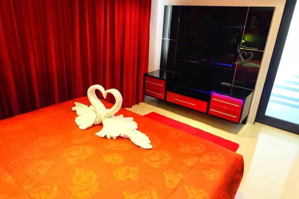 Bangla Road 2 Bedroom In Location Of Apartment Patong
