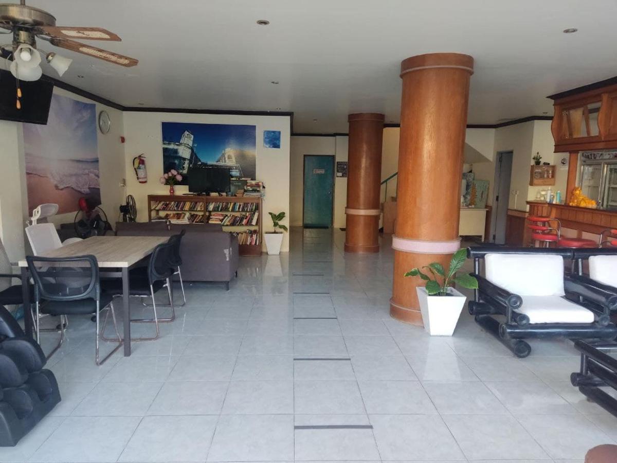 Hotel Holidays House 2*