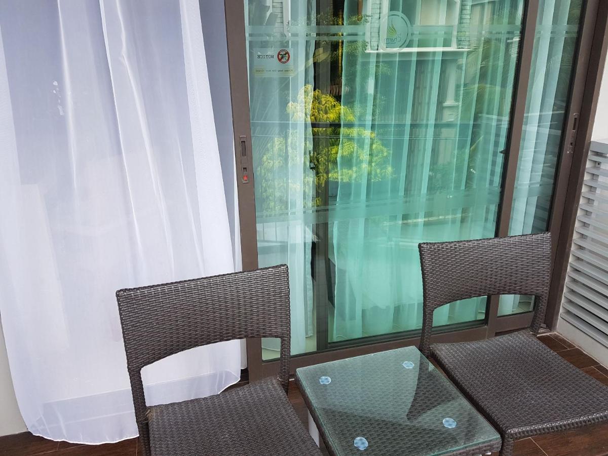 Holiday home Large With Hot Tub Bath In Front Pa Tong