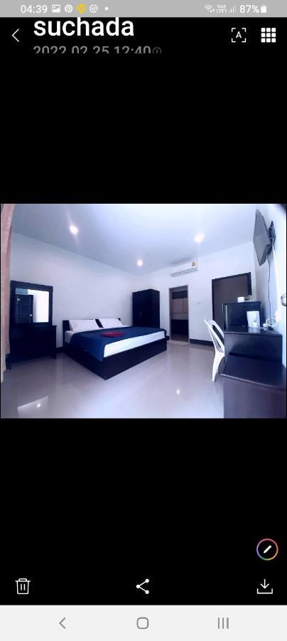 Teahouse Hotel *