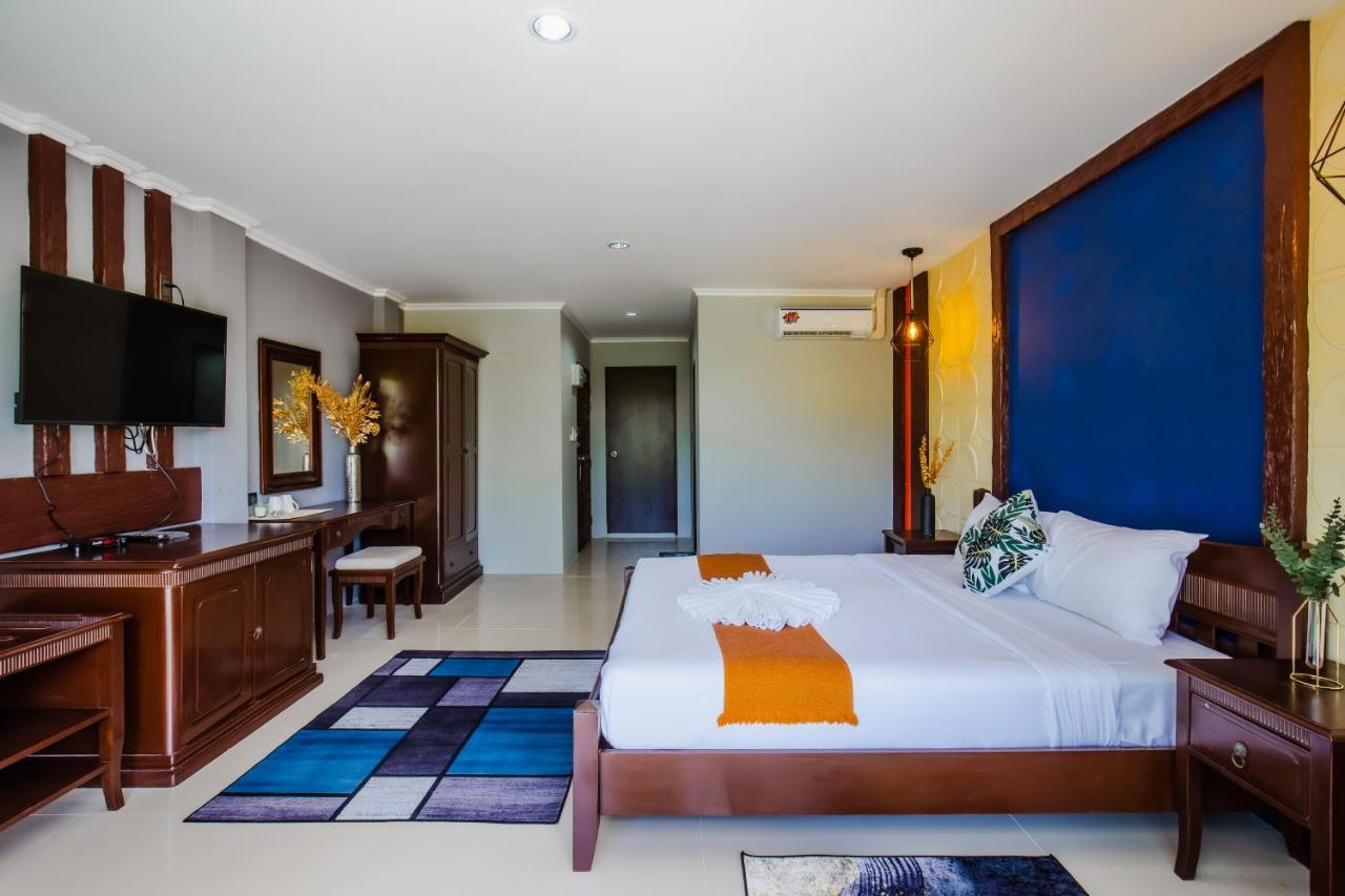Time Out Hotel