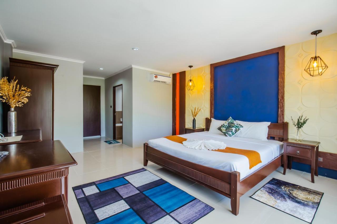 Time Out Hotel 3*