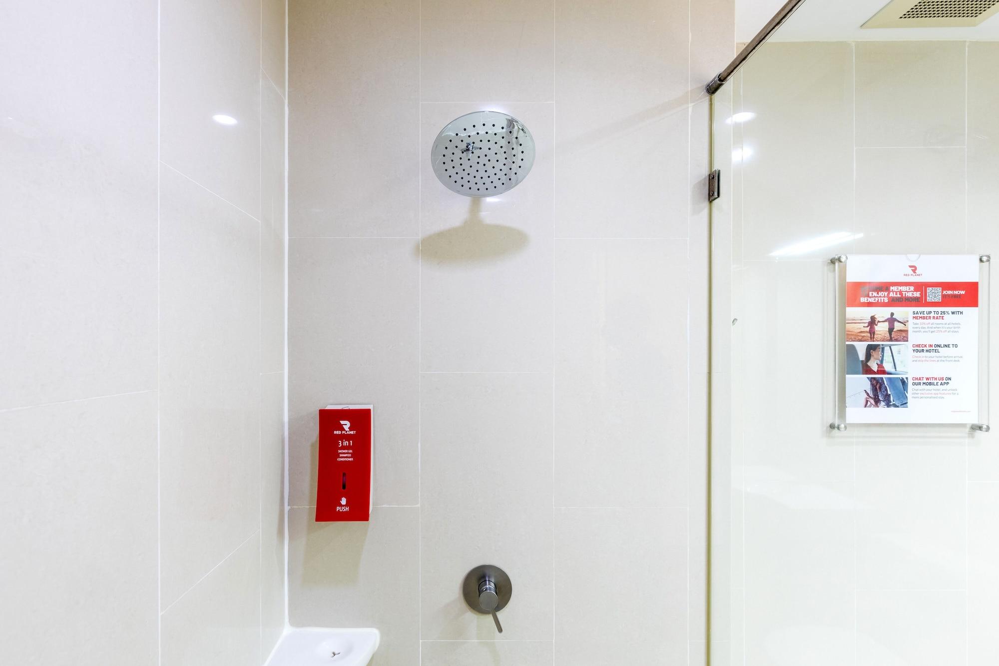 Red Planet Phuket 3*