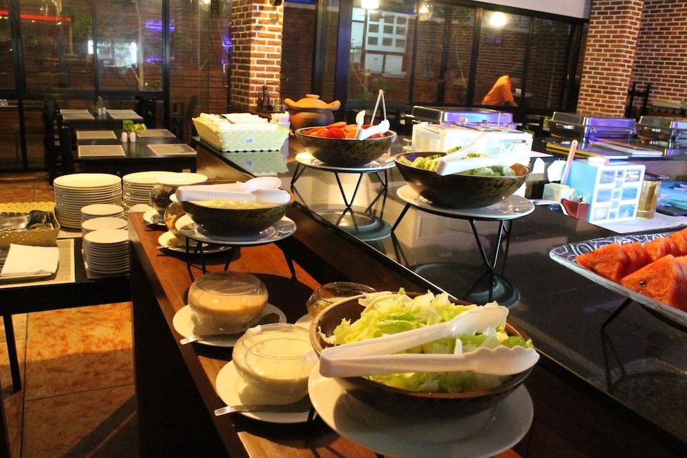 Hotel Red Planet Phuket 3*