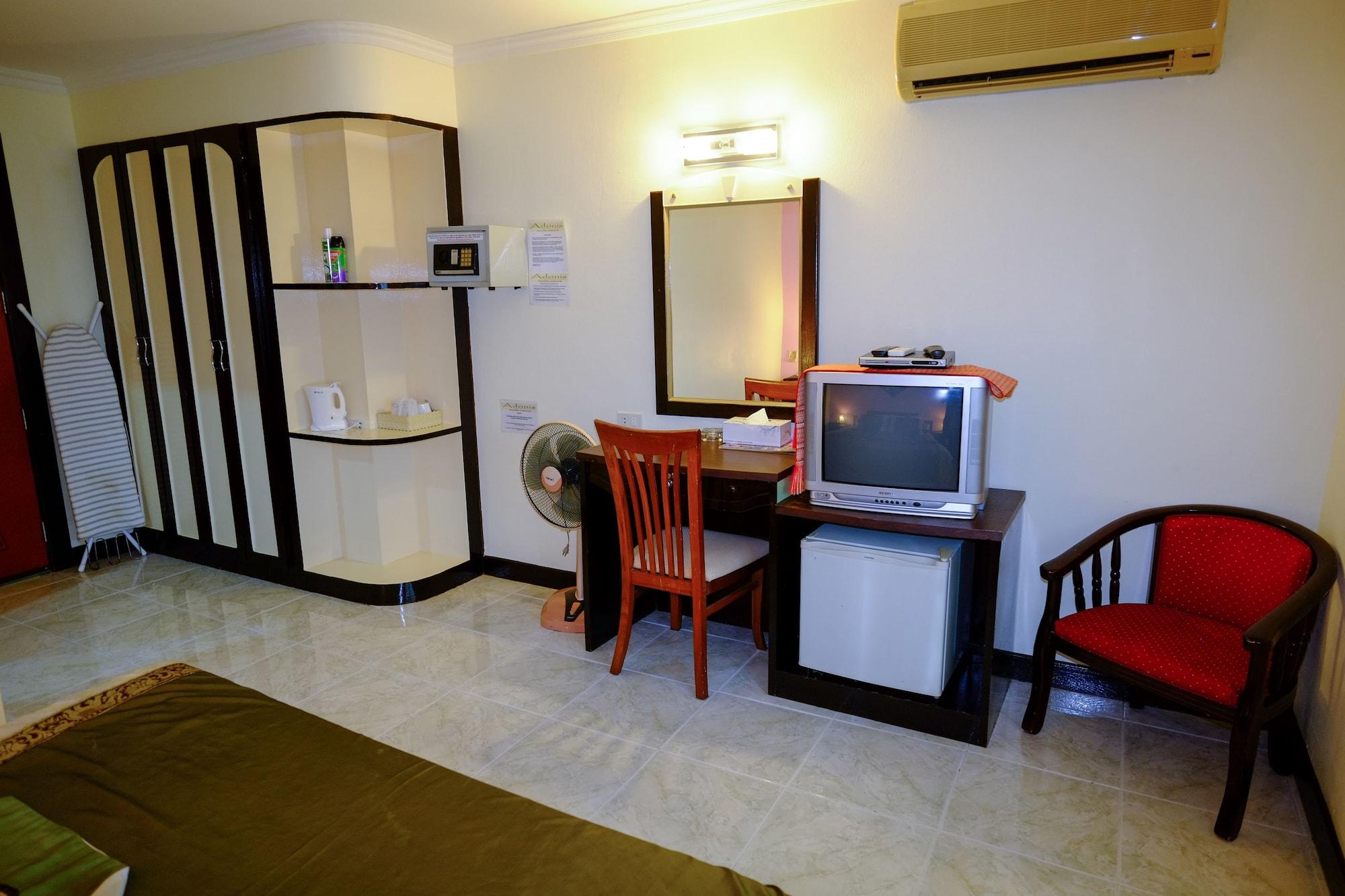 Gasthof Adonis Patong