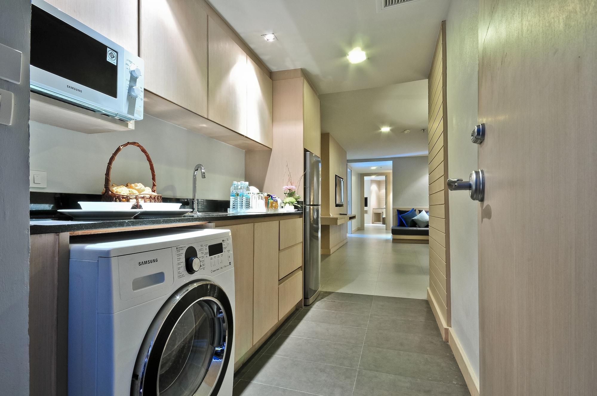 Ashlee Heights Hotel 4*
