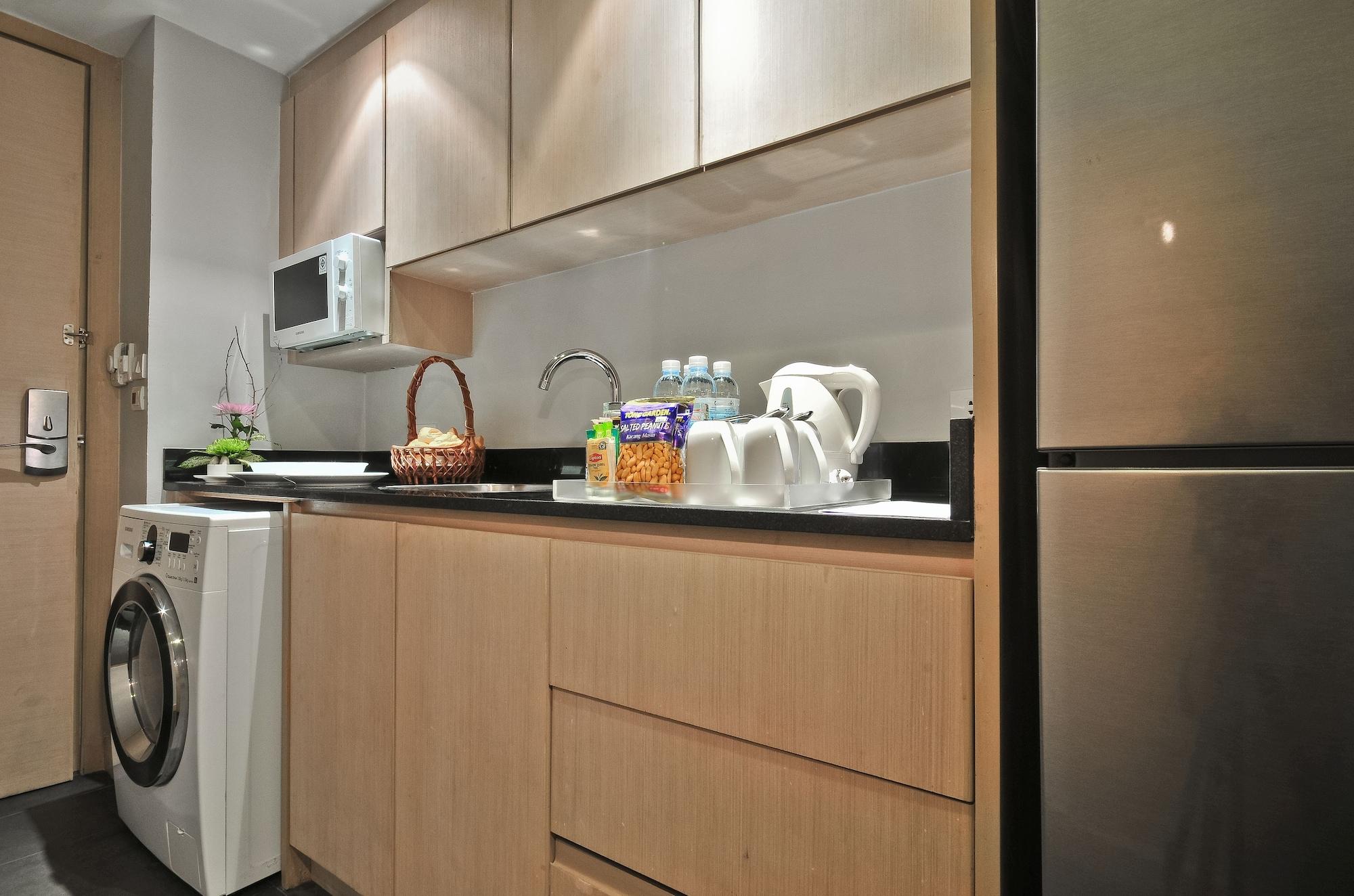 Ashlee Heights Hotel 4*