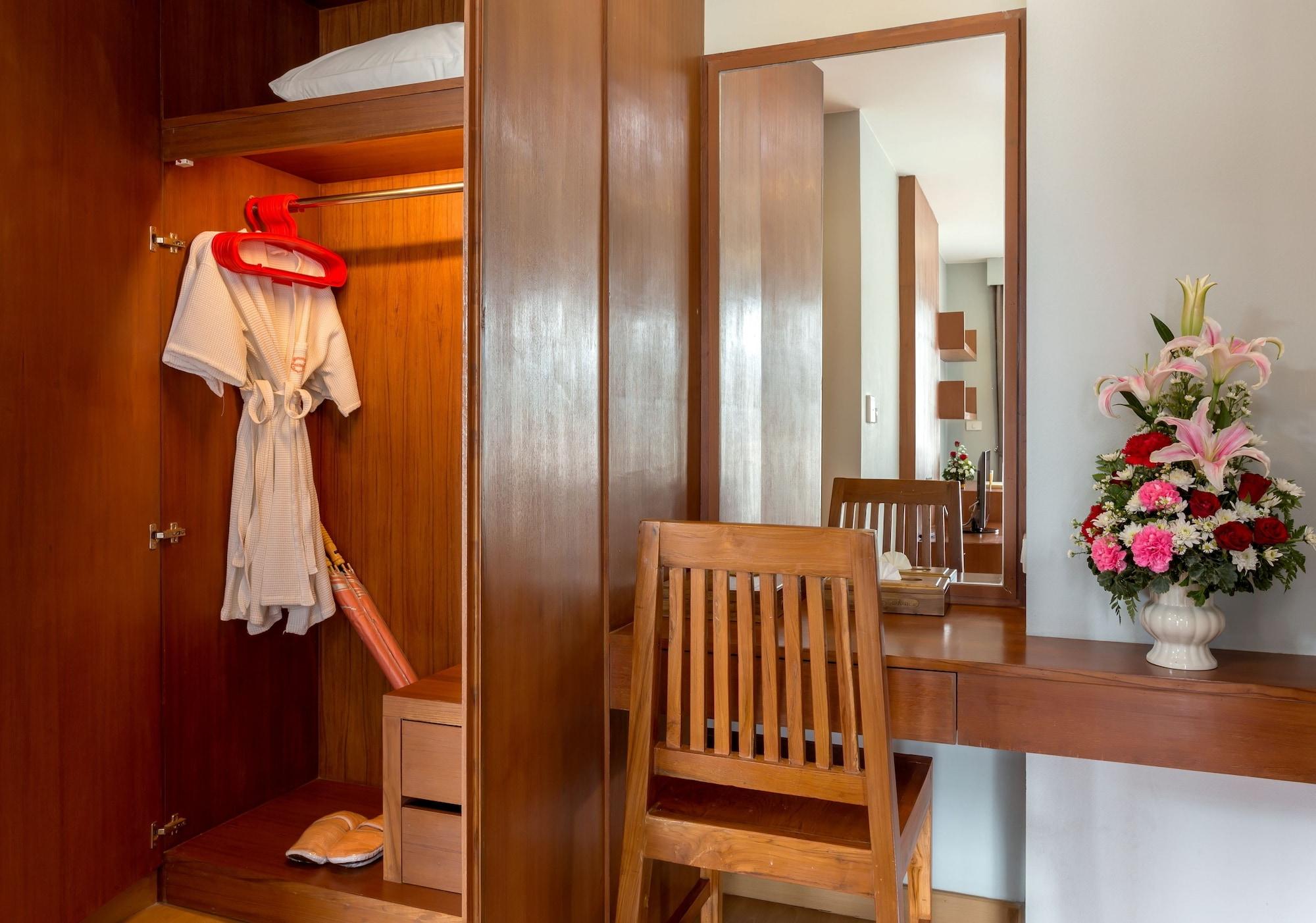 Bauman Hotel Phuket