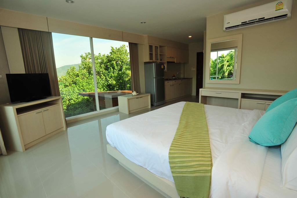 Chalong Front Apartment *