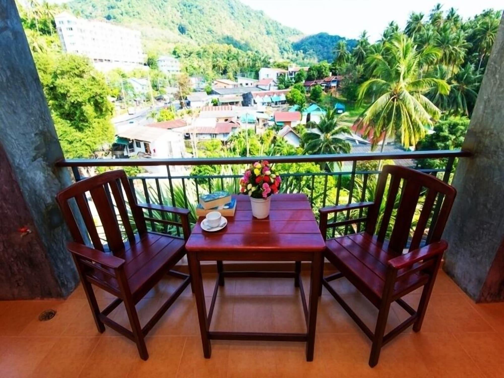 Baan Vanida Garden Karon