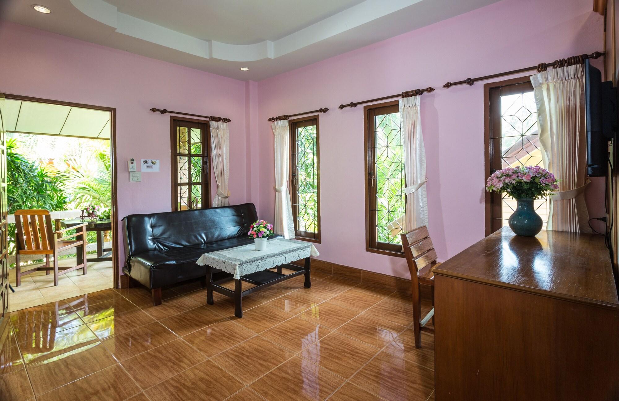 Baan Vanida Garden Karon