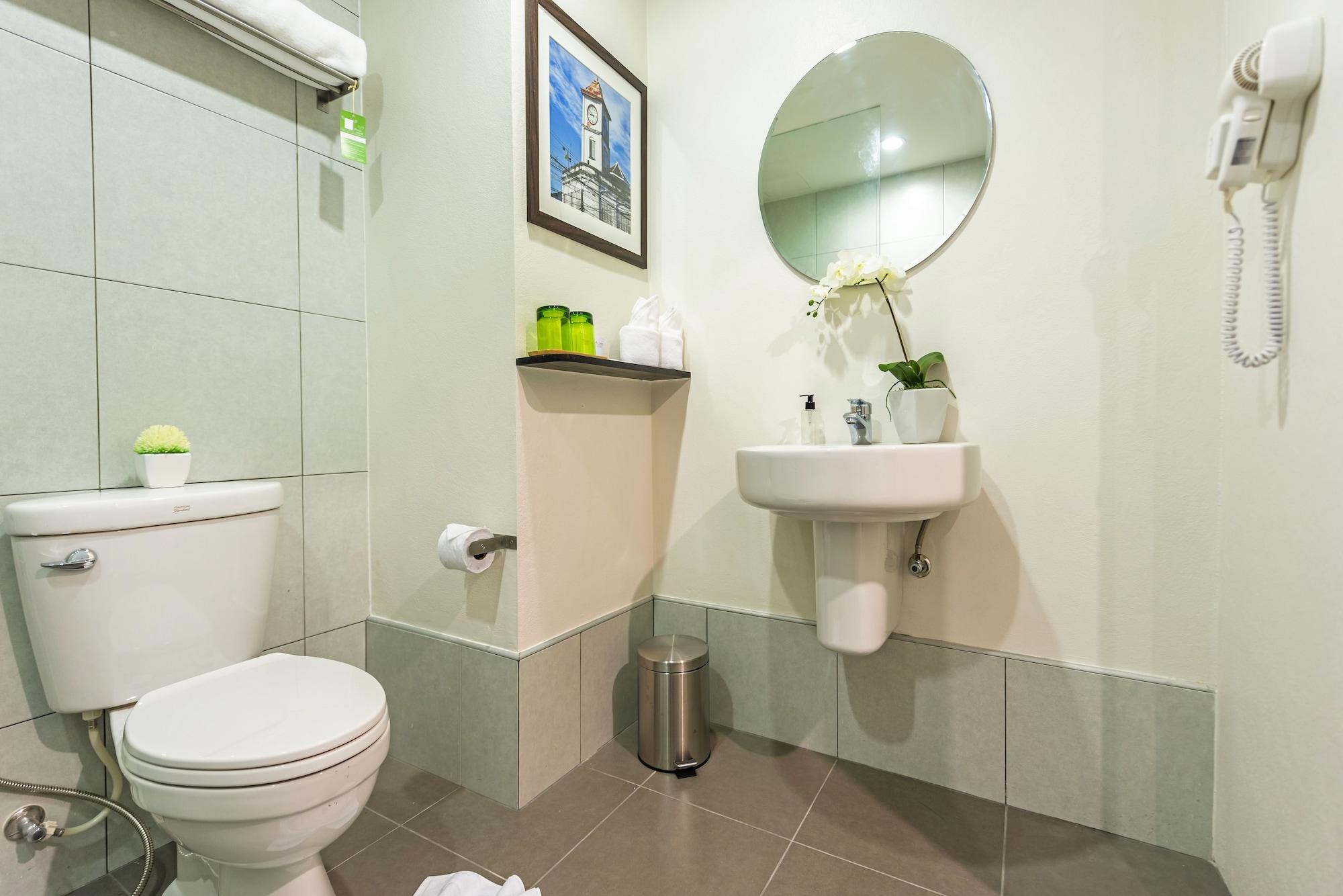 Hotel Recenta Suanluang Phuket