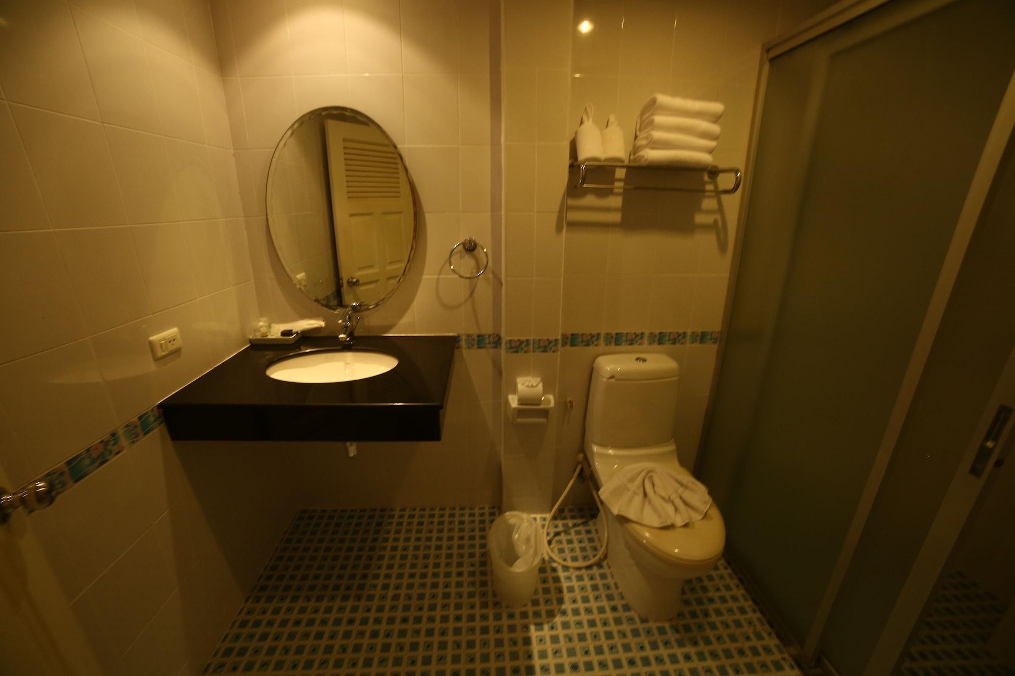 Pro Andaman Place Hotel 3*