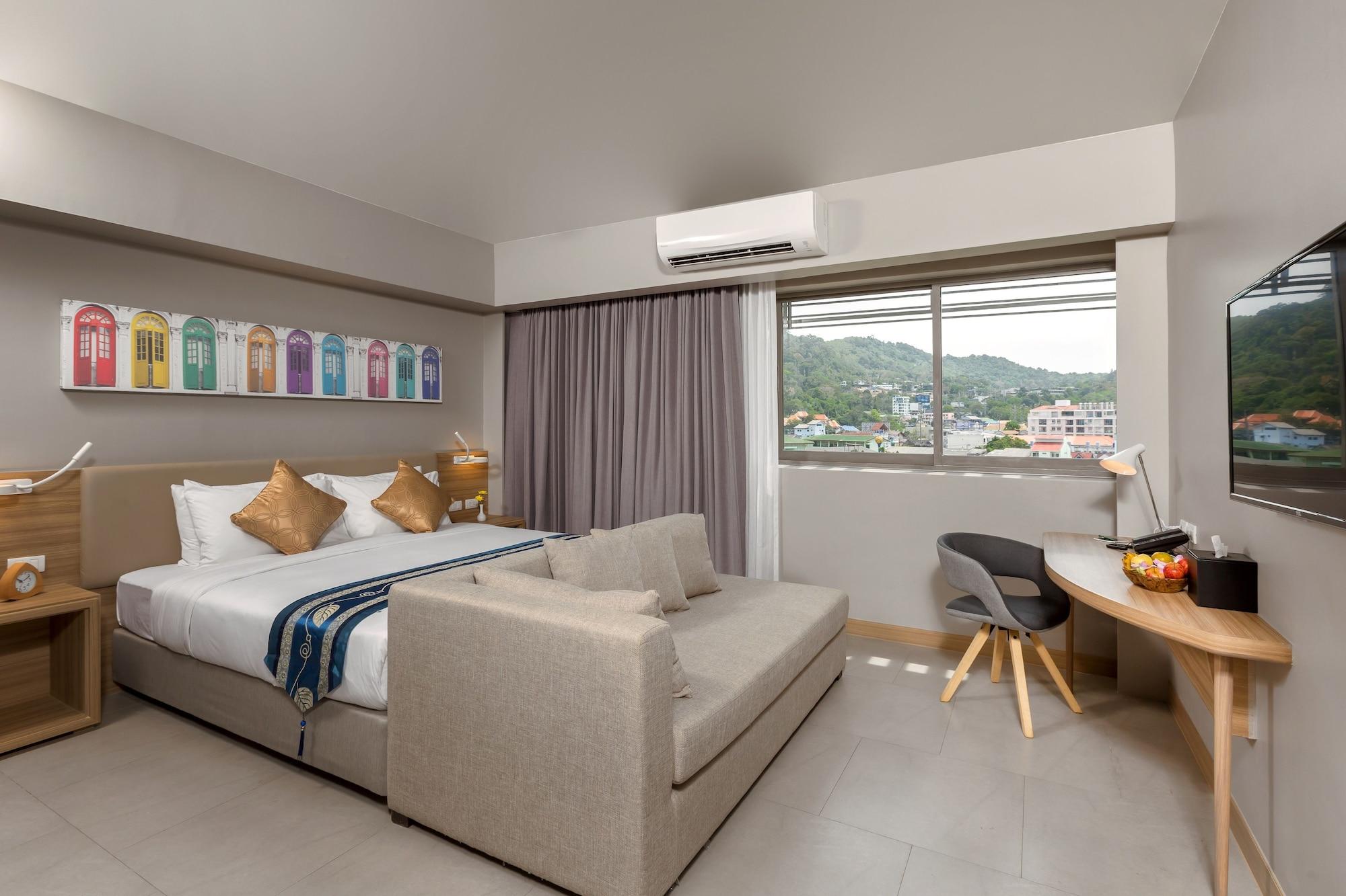 Journeyhub Phuket 4*