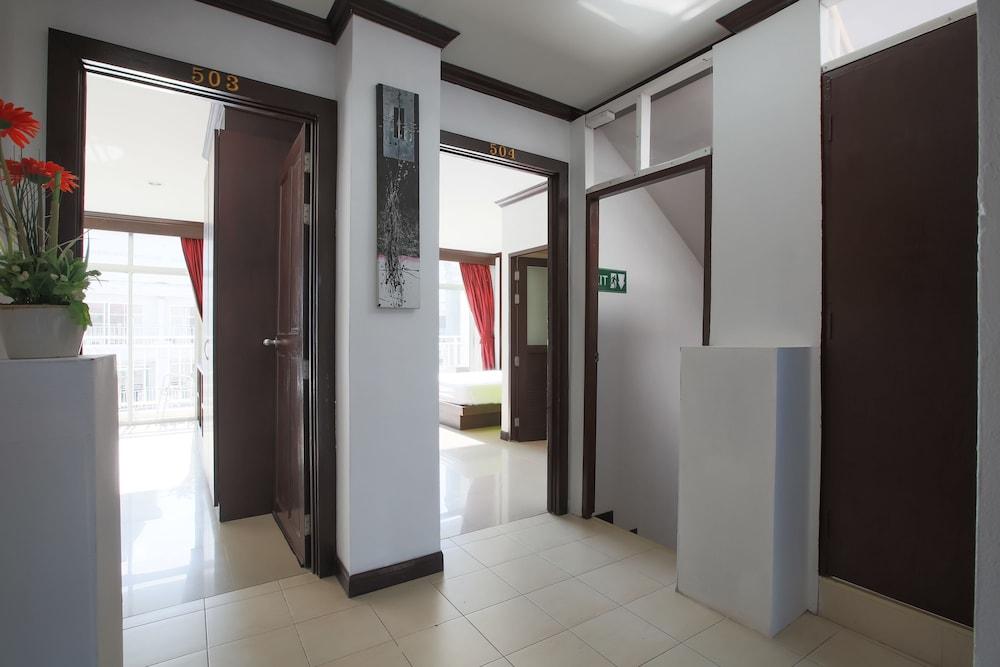 Buri Hotel 2*