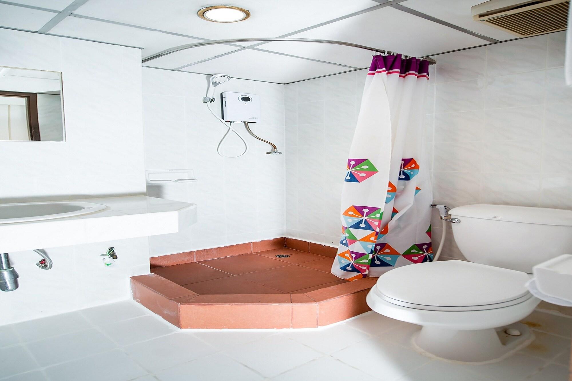 Hotel Oyo 320 Regent 2002 Phuket